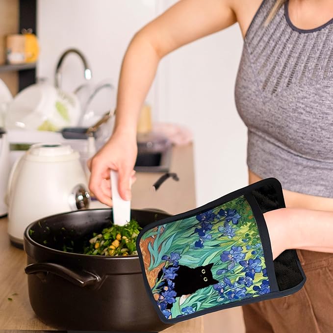 Irises Floral Black Cat Pot Holders with Pockets, Cat Kitchen Decor, Whimsical Flower Field Black Kitten Oven Pot Holders Heat Resistant Oven Mitts Hot Pads for Kitchen Baking Cooking