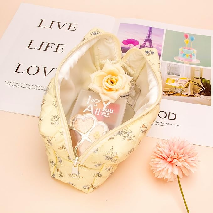 PAZIMIIK Vintage Quilted Makeup Bag Cosmetic Pouch for Brushes Pencils and Travel Make Up Accessories for Women and Girls Floral Blue
