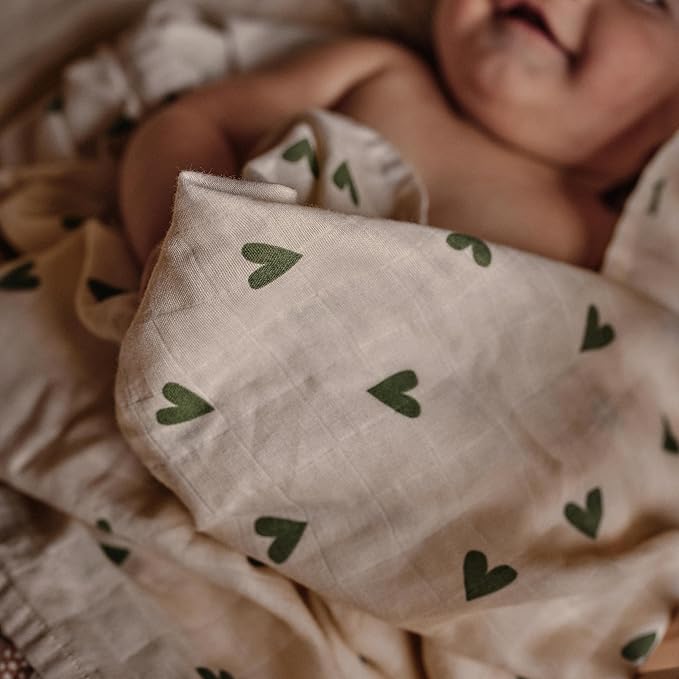 Huxie Swaddle - 100% Organic Cotton - Muslin Swaddle Blankets for Newborn, 47" x 47" (Green Hearts)