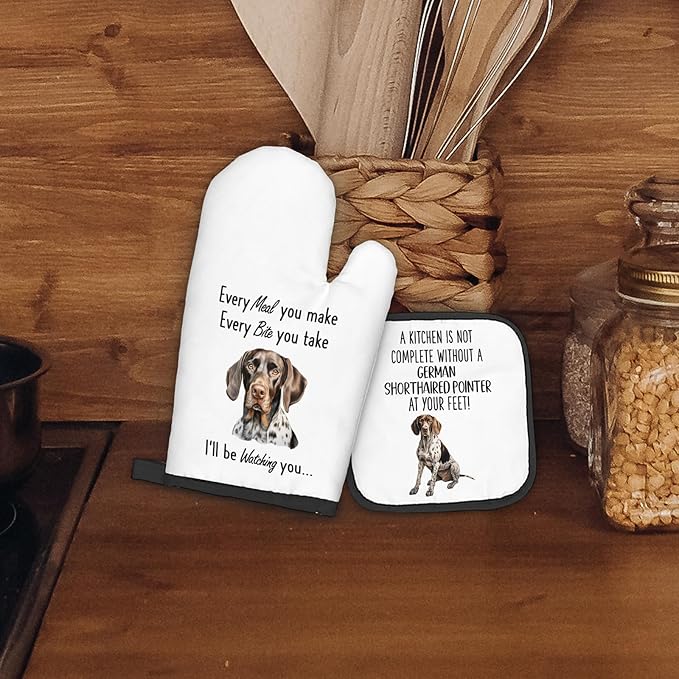 German Shorthaired Pointer Gifts Dog Oven Mitts and Pot Holders Sets, German Shorthaired Pointer Dog Decor Kitchen Accessories Sets, Dogs Heat Resistant Oven Glove Potholders for Kitchen Baking
