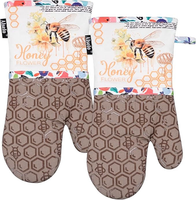 Oven Mitts, Heat Resistant with Soft Quilted Cotton Lining Set of 2, Fashion Bee Design with Silicone Printing Anti-Slip Kitchen Gloves for Safe Backing Cooking Barbecue (Khaki, Bee)