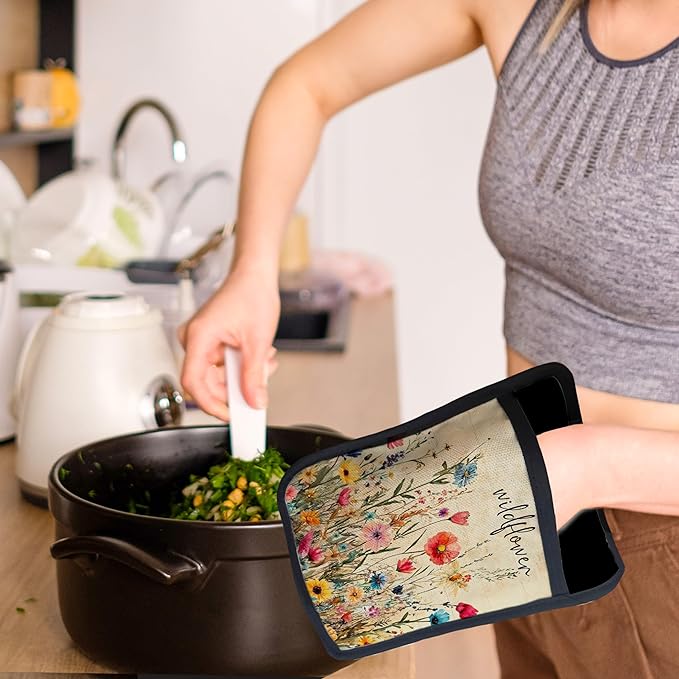 Wildflower Pot Holders with Pockets, Rustic Cottagecore Vintage Floral Botanical Oven Pot Holders Heat Resistant Oven Mitts Hot Pads for Kitchen Baking Cooking