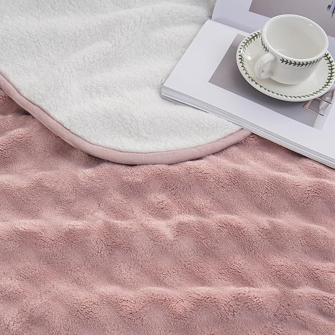 Yaning Waterproof Blanket for Bed Couch Sofa Car, Soft Leakproof Dog Blanket with 3D Bubble Pattern, Reversible Water Proof Pet Blankets for Dogs Cats Puppies (60"x80", Dusty Pink)
