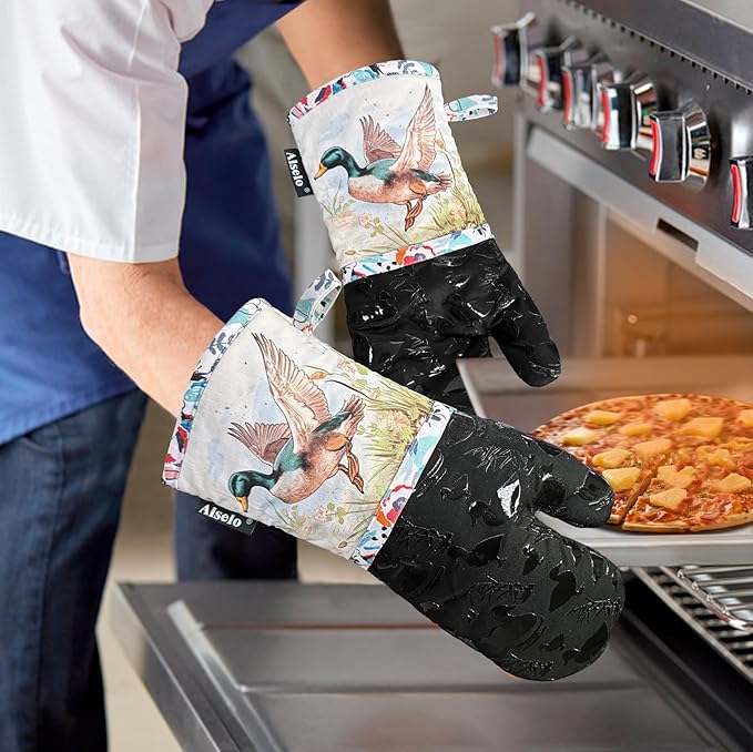 Oven Mitts, Heat Resistant with Soft Quilted Cotton Lining Set of 2, Fashion Duck Design with Silicone Printing Anti-Slip Kitchen Gloves for Safe Backing Cooking Barbecue (Darkgray, Duck)