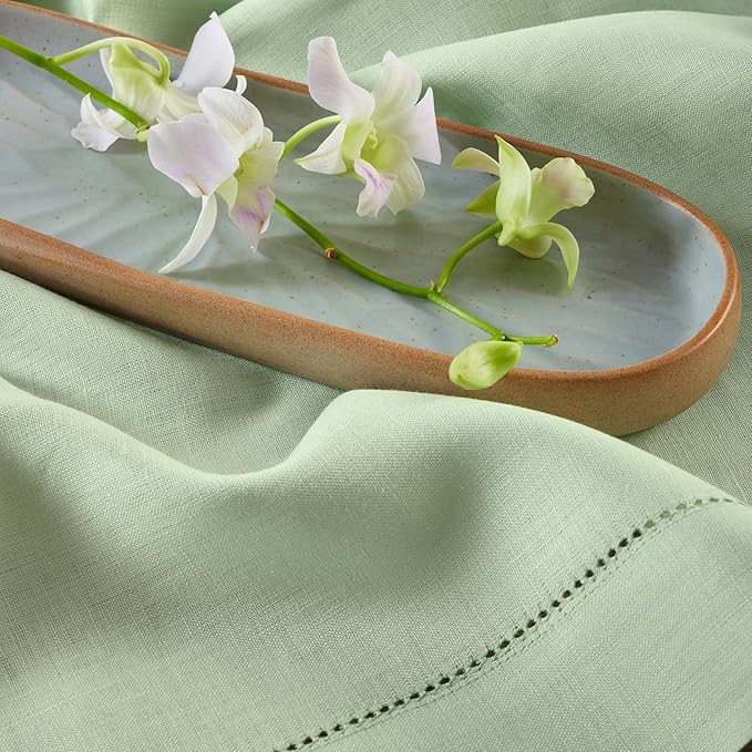 Solino Home Linen Cloth Napkins Set of 4-100% Pure Linen Light Green Dinner Napkins 20 x 20 Inch for Spring, Easter, St Patricks Day - Classic Hemstitch, Handcrafted and Machine Washable