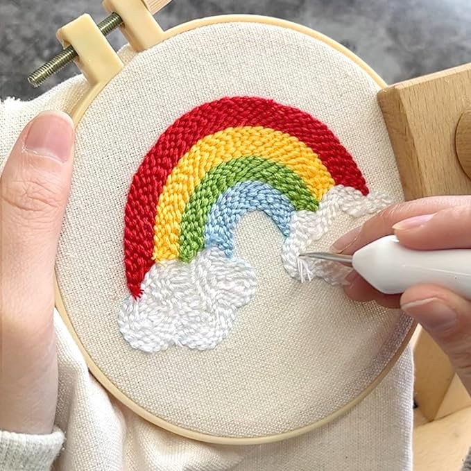 HAND U JOURNEY 3Pcs Embroidery Punch Needle Bachpack Charm Kit, Original Design with 2.2mm Punch Tool, Threads and Hoop. Random Color Chain (Rainbow & Cat paw)