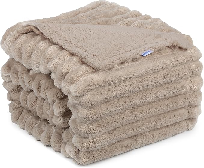 ZAKAPAWS Waterproof Dog Blanket, Soft Fleece Blanket for Couch Protector, Reversible Pet Blankets Furniture Protector Cover for Small Medium Large Dogs Cats (Line, 50"x60")