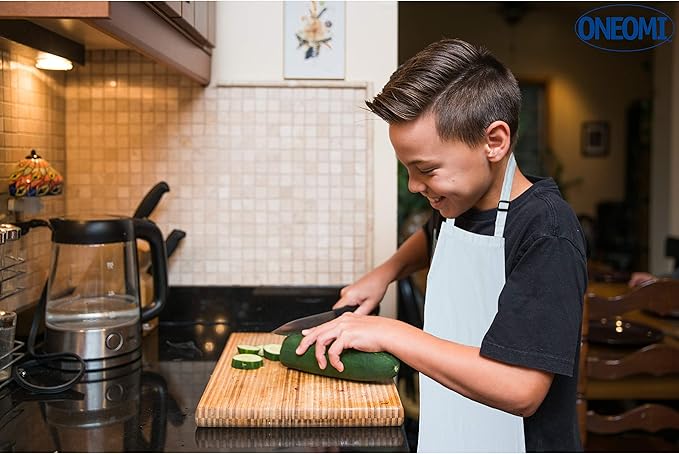 Kids Apron, Small, 100% Cotton With An Adjustable Strap to fit All Ages