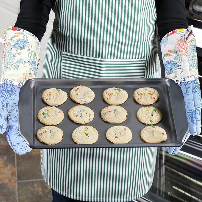 Oven Mitts, Heat Resistant with Soft Quilted Cotton Lining Set of 2, Fashion Crab Design with Silicone Printing Anti-Slip Kitchen Gloves for Safe Backing Cooking Barbecue (Lilac,Crab)