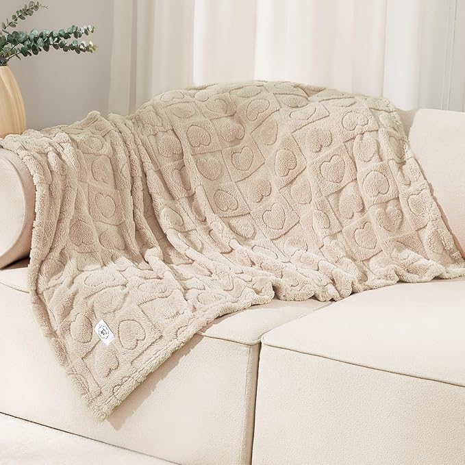 Luciphia 1 Pack 2 Small Dog Blanket Washable Pet Bed Cover Soft Fluffy Puppy Blanket with Premium Fleece 300GSM Cozy Calming Cat Blankets for Indoor Cats Beige 57x40 inch