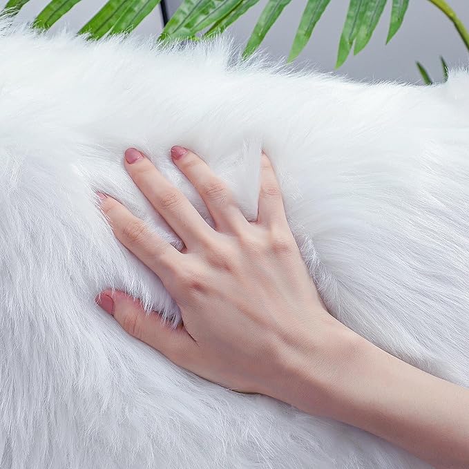 Faux Fur Rug Sheepskin Shag Fluffy Fuzzy 5x7 ft White Rugs for Bedroom Bedside Bed Floor Living Room Plush Rectangle High-Density Cushion Carpet Super Sofa Cover