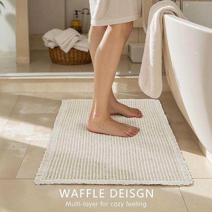 SUBRTEX Waffle Braided Bath Mat, 20" x 32" Soft Waffle Bath Rugs, Absorbent Non Slip Bathrooom Mats, Machine Washable Area Rug for Bathroom, Quick Dry, White