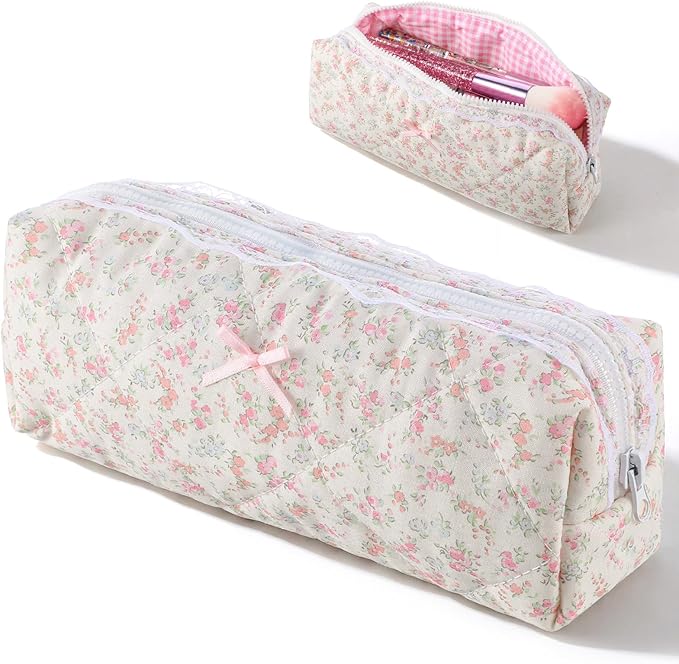 GEEHUA Quilted Makeup Bag, Floral Large Cute Cosmetic Pouch, Coquette Aesthetic Pink Makeup Pouch Cotton Puffy Travel Toiletry Storage Bag Portable Zipper Organizer (Light Pink)