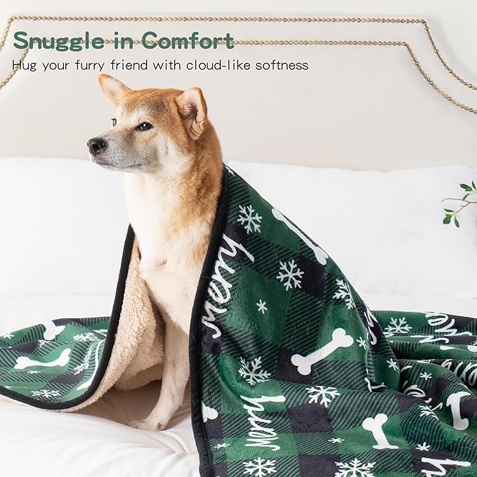 CAPT.SNOOZE Waterproof Dog Blankets Pet Blanket 50"x60", Soft Fluffy Sofa Car Bed Protector, Reversible Sherpa Fleece Dog Blanket for Large Dogs Christmas Decor(Christmas Green)