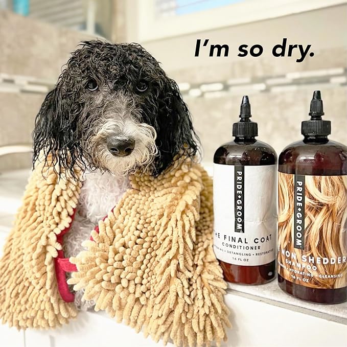 PRIDE AND GROOM The Towel – Thick, Soft, Super Absorbent Microfiber Towel for Dogs & Pets That is Quick Drying, Holds 7 Times its Weight in Water and Has Dual Pockets for Your Hands