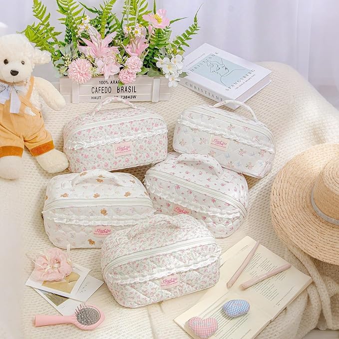 HiTotes Travel Makeup Bag Coquette Floral Cosmetic Bag Quilted Wide Open Lay Flat Toiletry Bag Cute Travel Makeup Pouch