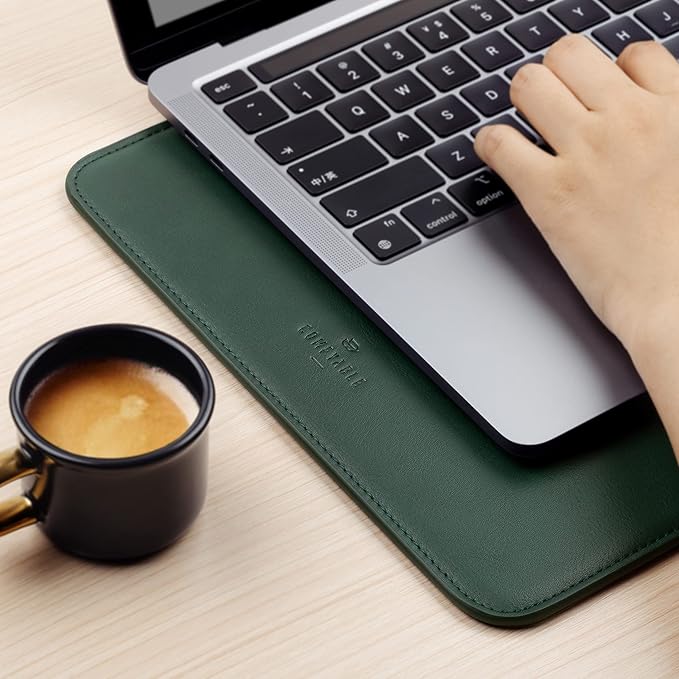 Comfyable Laptop Sleeve 14 Inch Precisely Compatible with MacBook Pro M5 M4 M3 M2 M1 Pro/Max 2025, Faux Leather Cover Case 14 in, Green