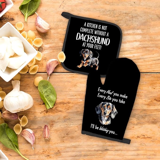 Dachshund Gifts Dog Oven Mitts and Pot Holders Sets, Weiner Dog Gifts Kitchen Accessories Sets, Complete Without a Dachshund Dog Black Heat Resistant Oven Glove Potholder for Kitchen Baking