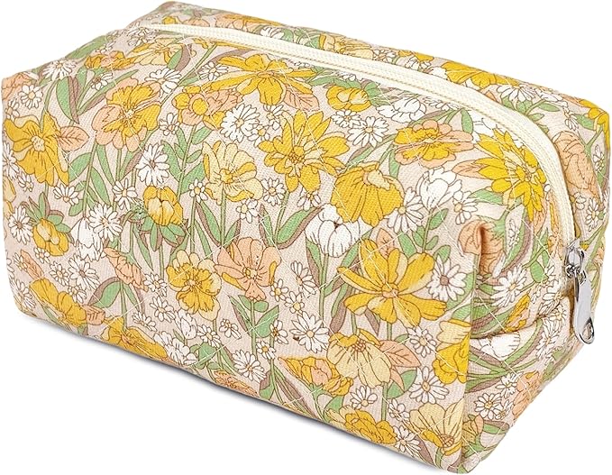 STARDW Cute Quilted Floral Makeup Bag for Women, Large Capacity Travel Toiletry Bag with Zipper and Canvas Lining