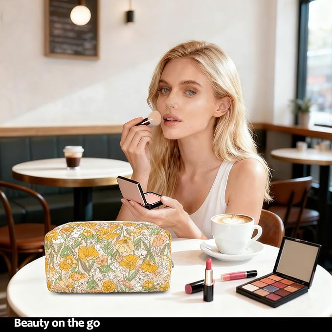 STARDW Cute Quilted Floral Makeup Bag for Women, Large Capacity Travel Toiletry Bag with Zipper and Canvas Lining