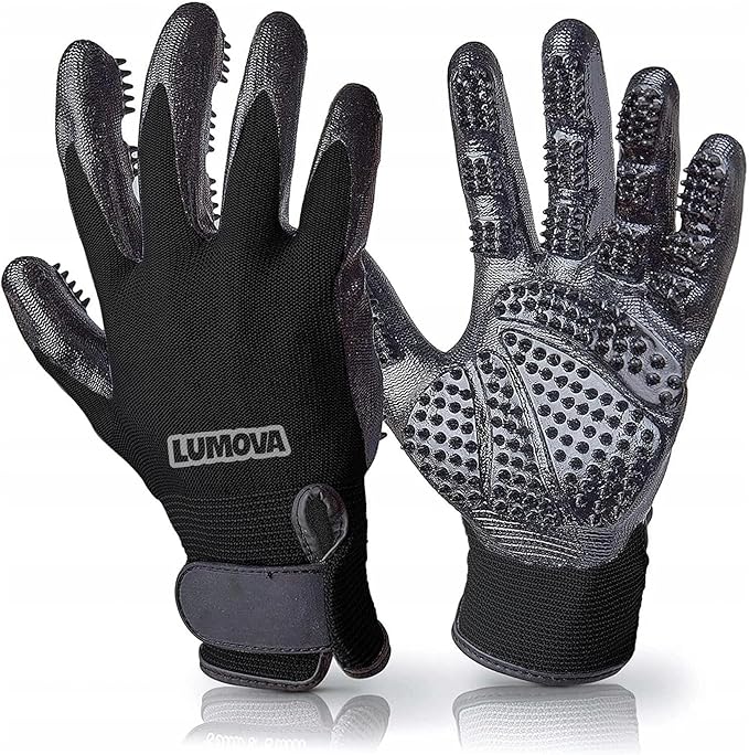 Lumova Pet Grooming Glove – Patented Rubber-Massage Shedding Bath & Hair Remover for Dogs, Cats & Livestock – Lightweight, Flexible, Secure Fit (Black)