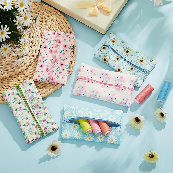 5 Pieces Tissues Purse Pocket Tissue Holder Reusable Travel Pouch Fabric Zipper Enclosed Small Size Daisy Pattern Holder for Purse Coins for Summer, 5.25 x 3 Inches (Summer Flower)
