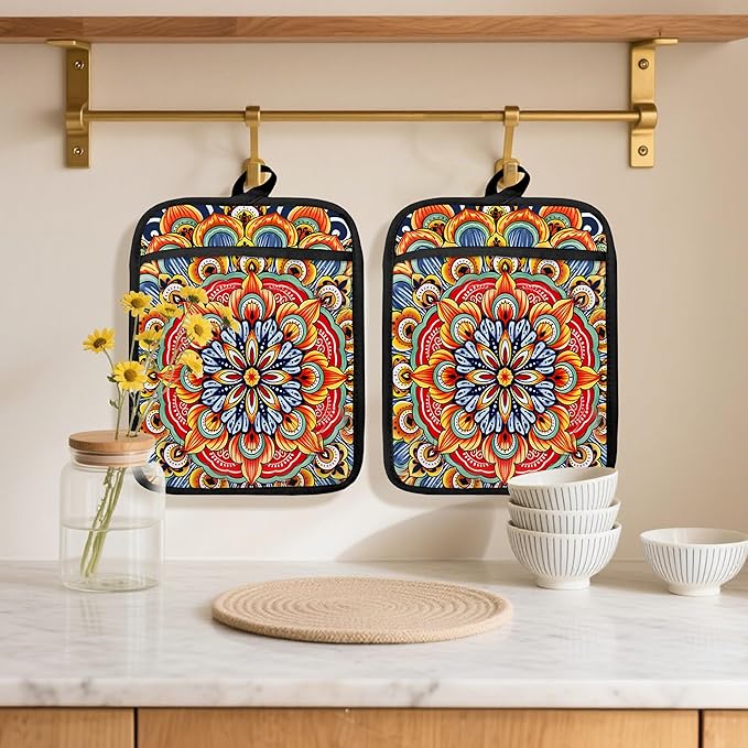 Boho Vibrant Mandala Floral Pot Holders 2 Pack Set, Vintage Hinduism Spiritual Folk Lotus Flower Mandala Heat Resistant Oven Hot Pads for Kitchen Countertop Baking，064 Potholder