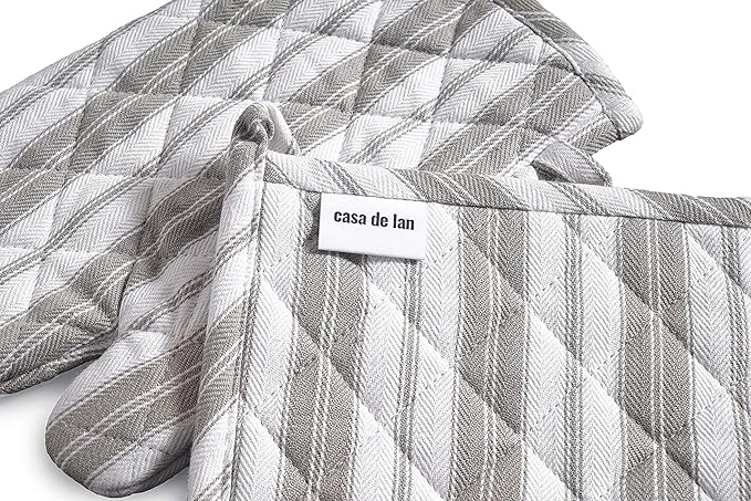 Oven Mitt & Potholder Set - Durable Heat Resistant Gloves - Thick Mittens for Kitchen - Suitable for Cooking, Baking, Grilling – BBQ - 1 Oven Mitts & 1 Potholders – Light Grey Stripes - Casa De Lan