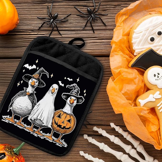 Halloween Witchy Goose Pot Holders with Pockets, Vintage Pumpkin Ghost Funny Goose Halloween Oven Pot Holders Heat Resistant Oven Mitts Hot Pads for Kitchen Baking Cooking