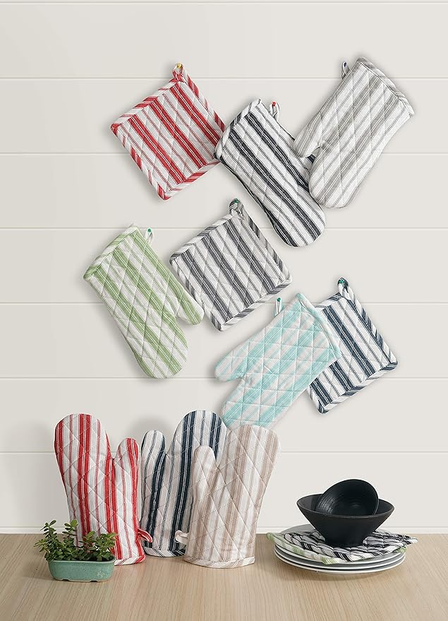 1 Oven Mitt, 1 PotHolder & 1 Kitchen Apron Set - Durable Heat Resistant Gloves - Thick Mittens for Kitchen - Suitable for Cooking, Baking, Grilling – for Men & Women – Black Stripes - Casa De Lan