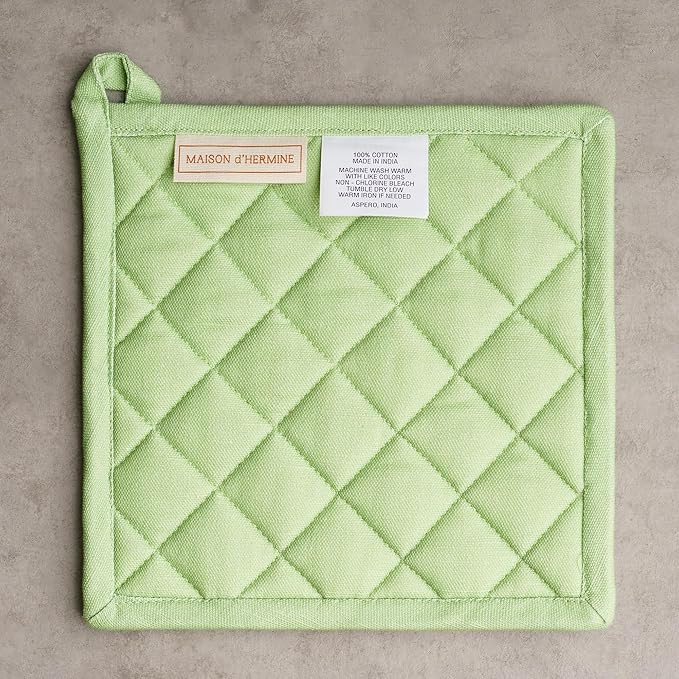 Maison d' Hermine Pot Holders Set 100% Cotton Heat Resistant Potholders 8" x 8" Hot Pads with Loop for Thanksgiving Christmas Decorations BBQ Baking Handling Hot Pans (Pack of 2, Christmas Dew)