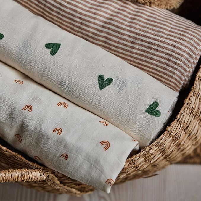 Huxie Swaddle - 100% Organic Cotton - Muslin Swaddle Blankets for Newborn, 47" x 47" (Green Hearts)