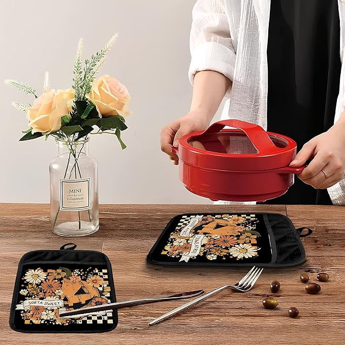 Halloween Pumpkin Floral Pot Holders with Pockets, Retro Checkered Rustic Fall Halloween Oven Pot Holders Heat Resistant Oven Mitts Hot Pads for Kitchen Baking Cooking