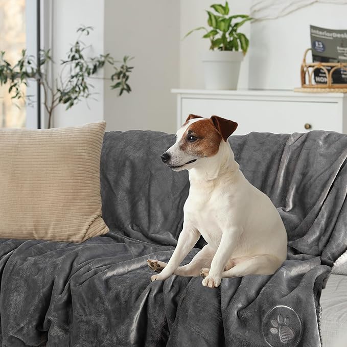 PETMAKER Dog Blanket - 60x80in Reversible Sherpa Blanket - Throw Blankets for Bed, Couch, Crate, or Car - Machine Washable Puppy Essentials (Gray)