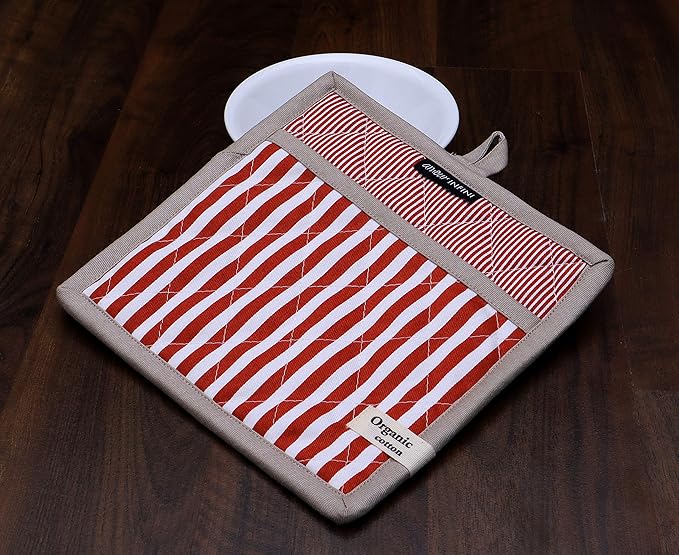 AMOUR INFINI Striped Pot Holders and Oven Mitts Heat Resistant Non Slip Reusable Set of 1 Oven Mitt and 1 Pot Holder Oven Gloves Pot Holder for Cooking (Rust)