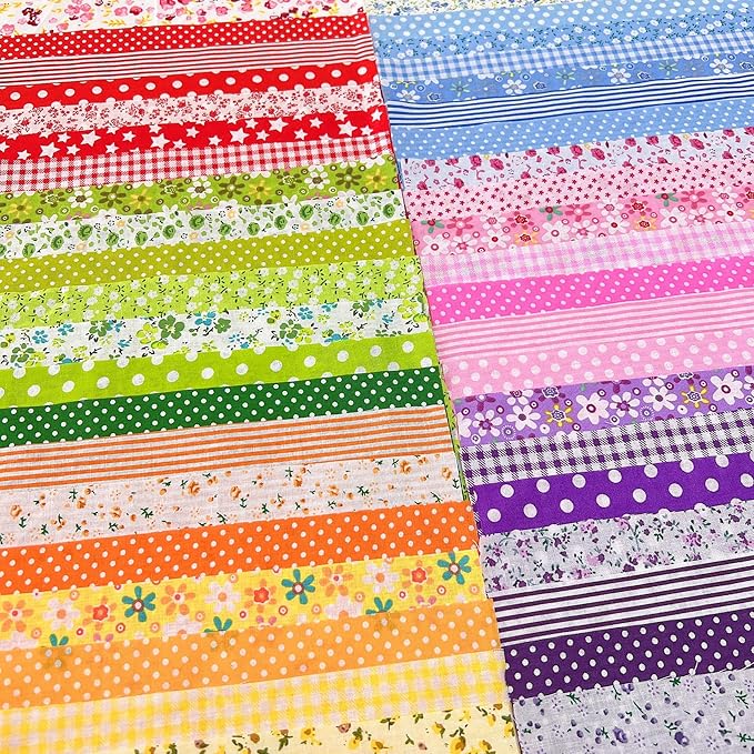 35Pcs 9.8" x 9.8"(25 * 25CM) Cotton Fabric DIY Making Supplies Quilting Patchwork Fabric Fat Quarter Bundles DIY for Quilting Cotton Patchwork Cushions (red/Green, 9.8" x 9.8")